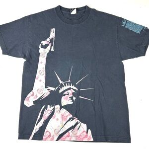AKOMPLICE Statue Of Liberty Tee Chinese Yen Gun Shirt Sz Large Rare Made In USA